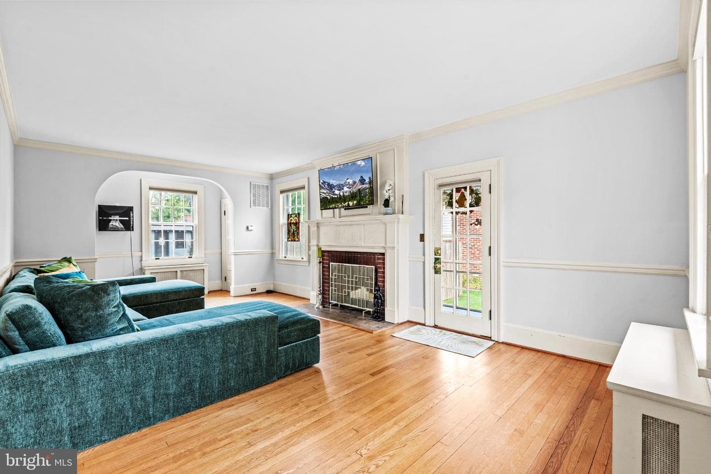 1107 Kenmore Avenue photo 3
