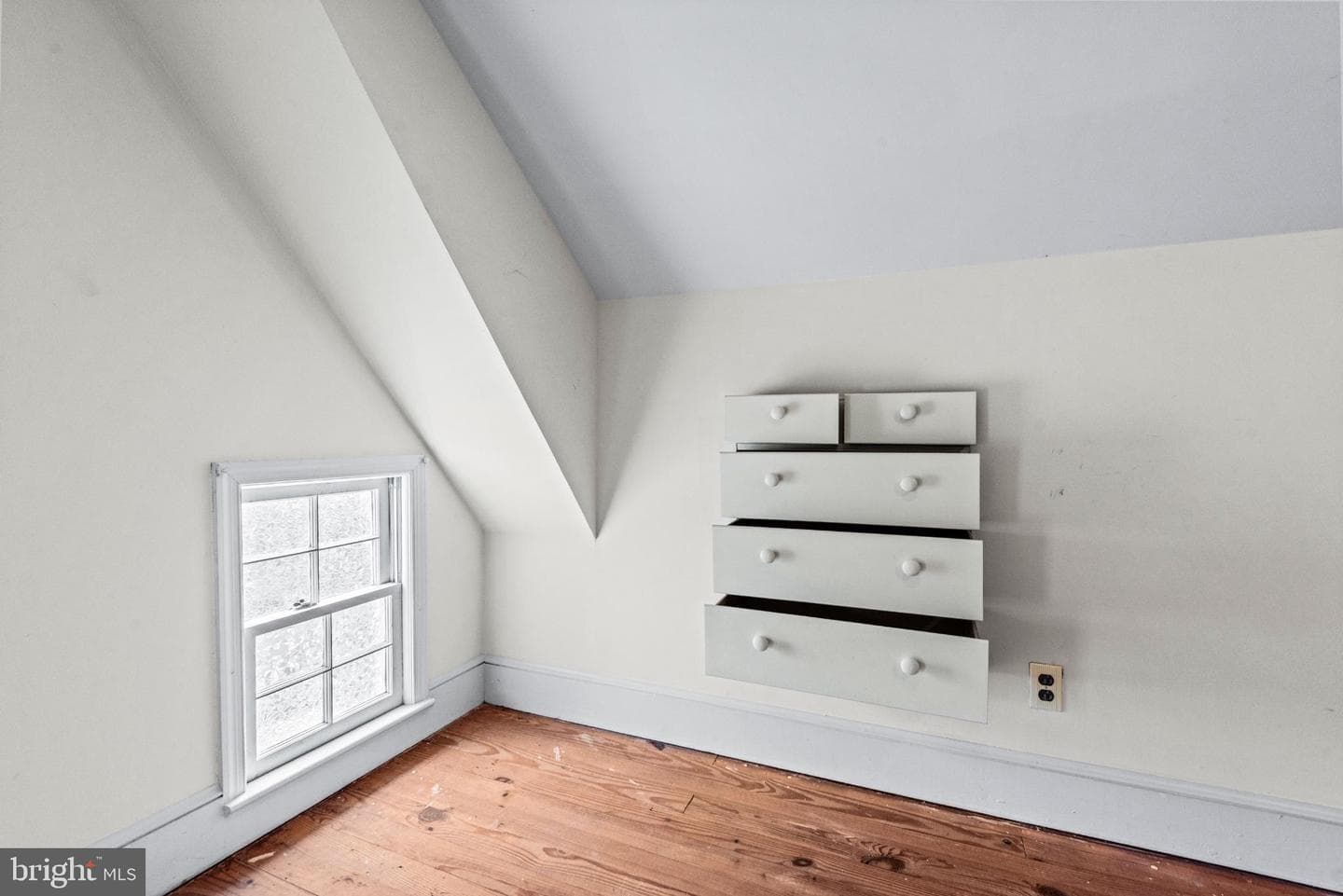 1107 Kenmore Avenue photo 37