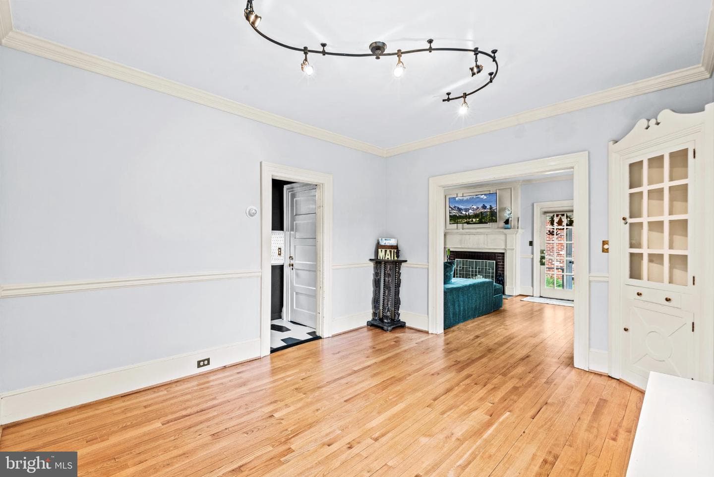 1107 Kenmore Avenue photo 6