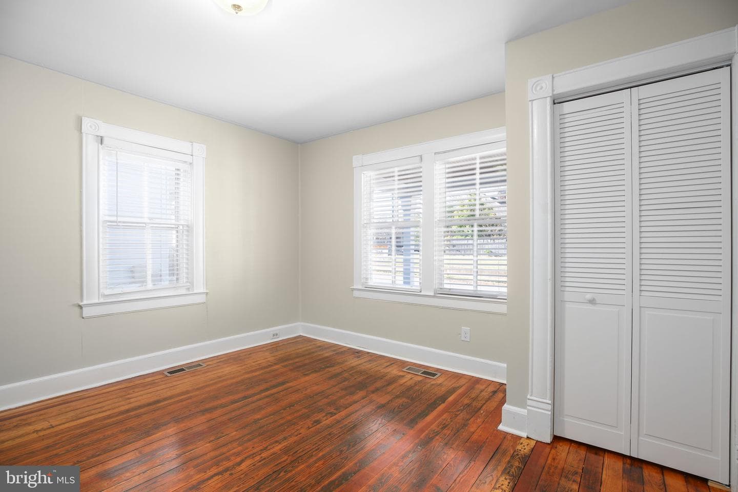 420 Dunmore Street photo 10
