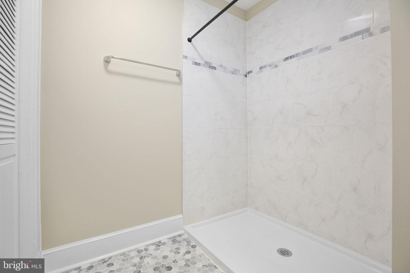 420 Dunmore Street photo 18