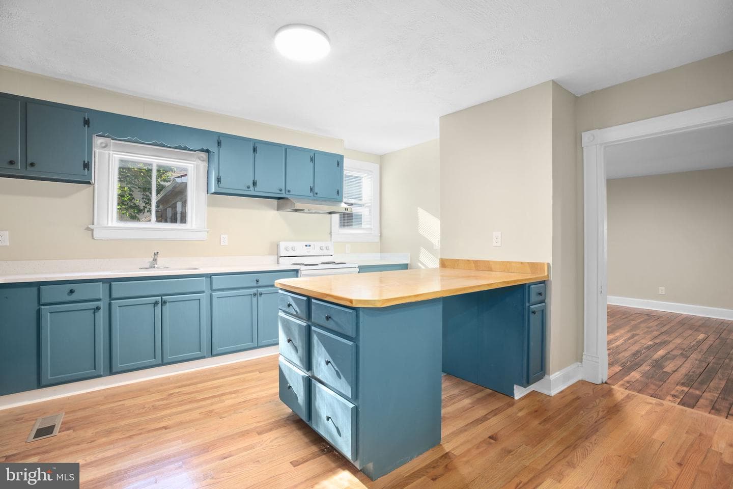 420 Dunmore Street photo 21
