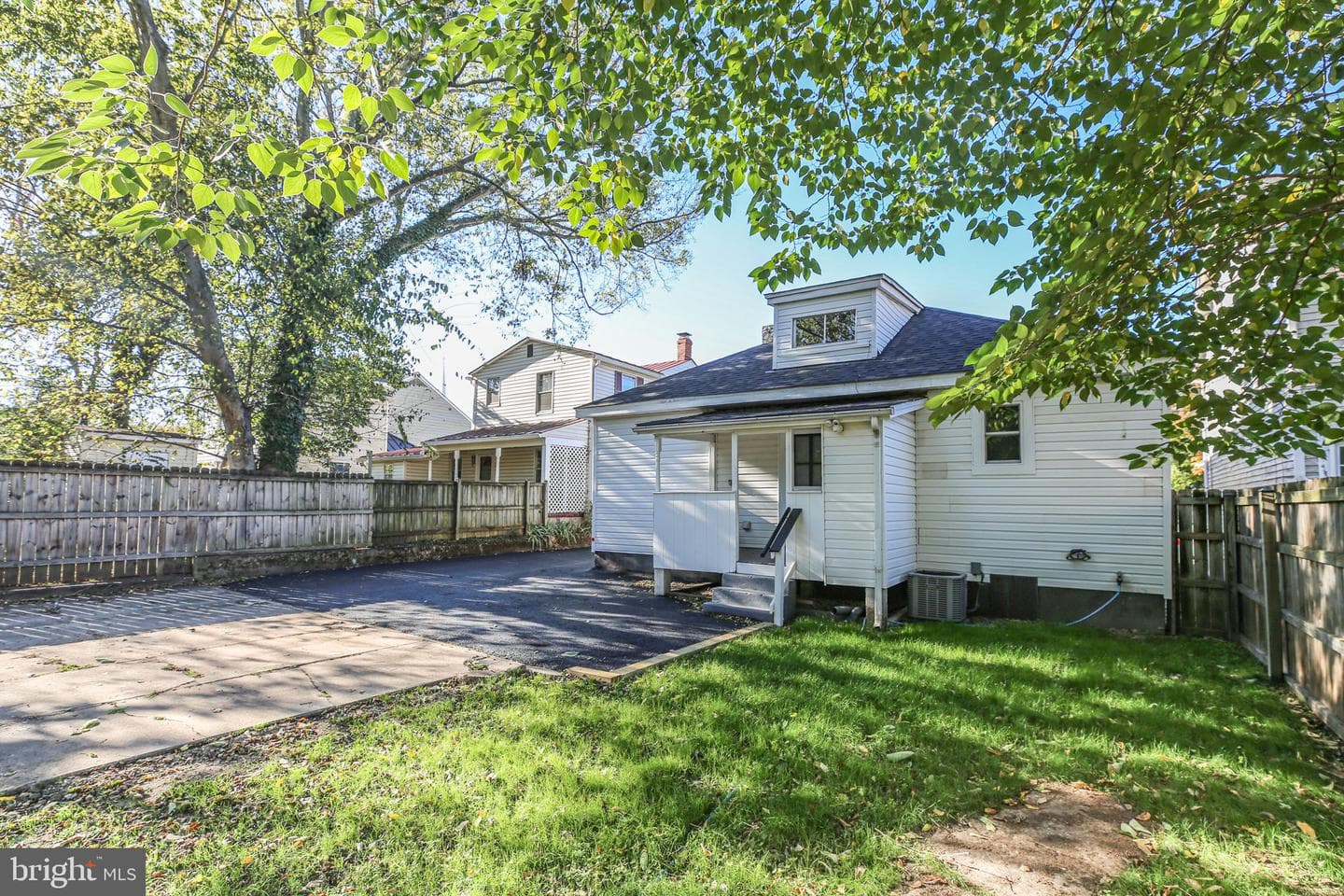 420 Dunmore Street photo 36