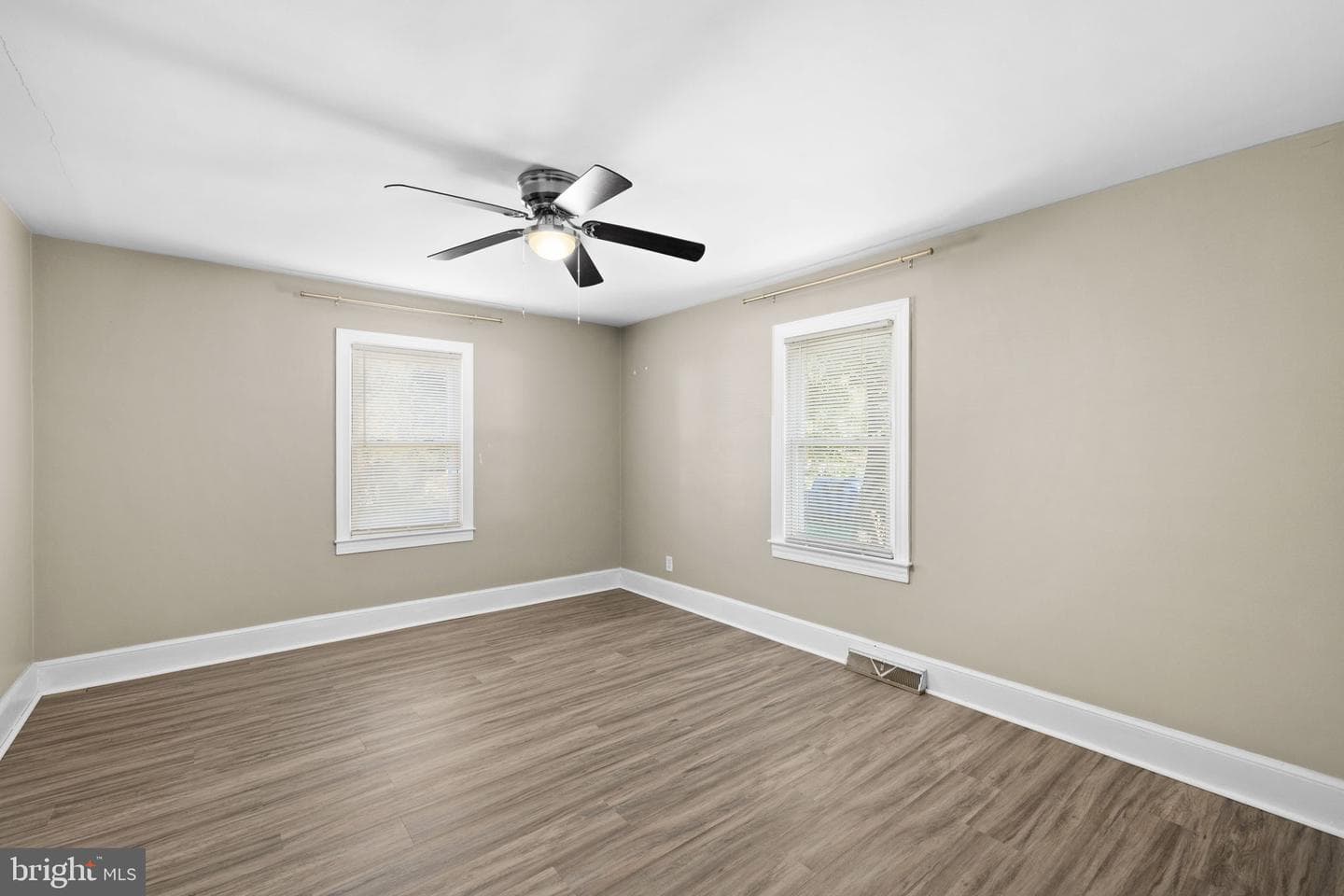 226 Hillcrest Drive photo 17