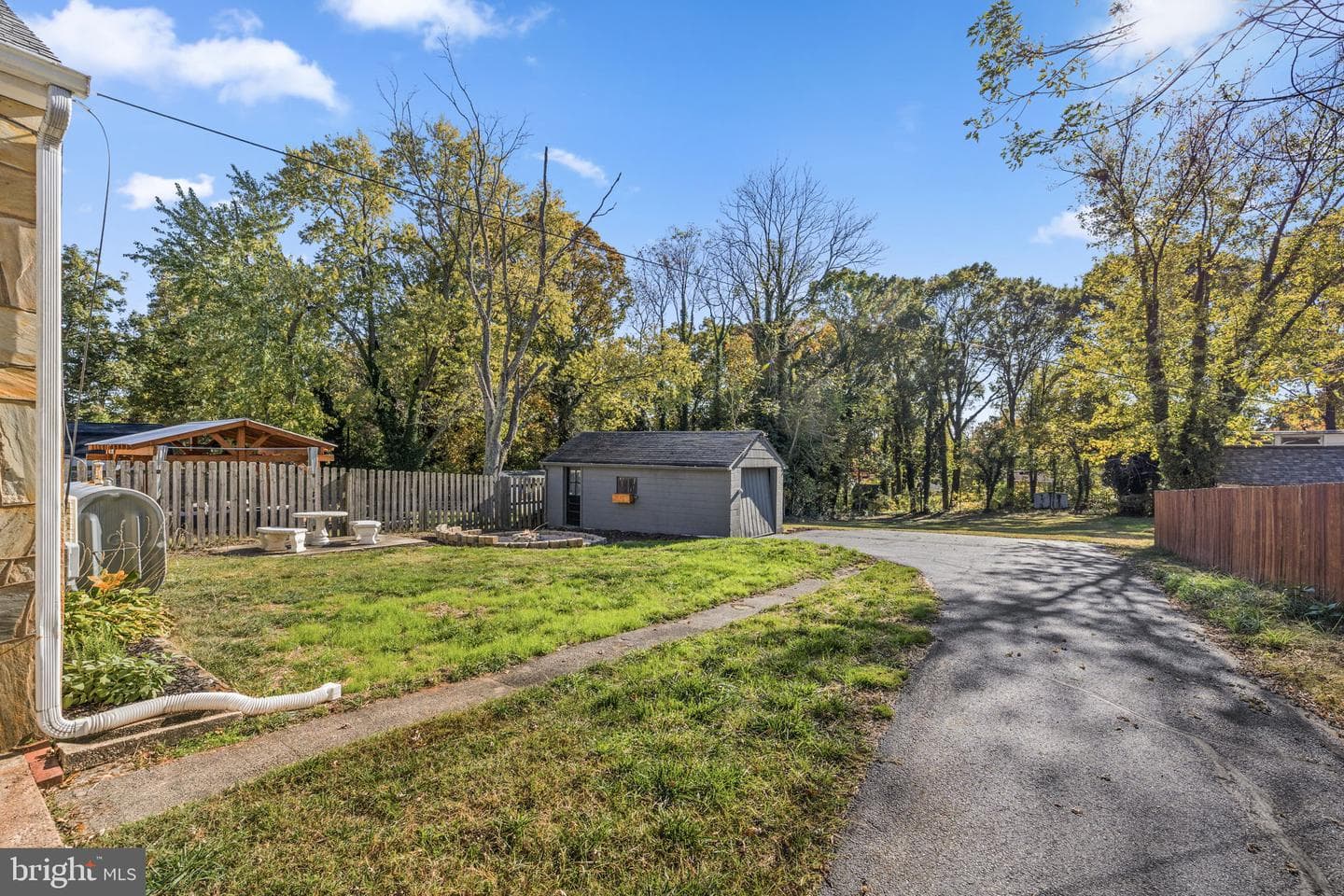 226 Hillcrest Drive photo 25