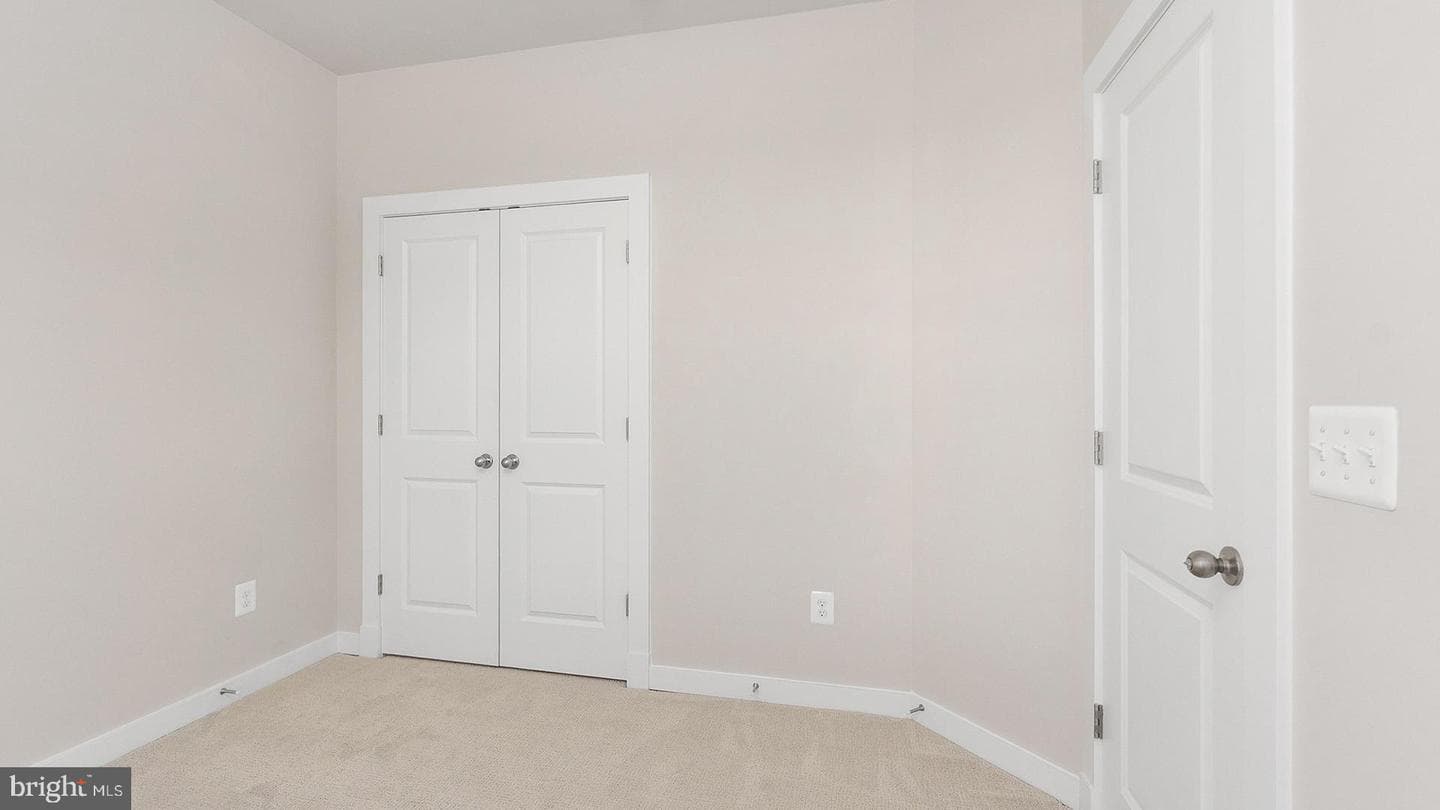 438 Germania Street photo 16