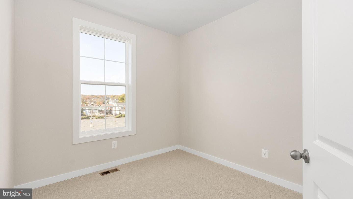 438 Germania Street photo 28