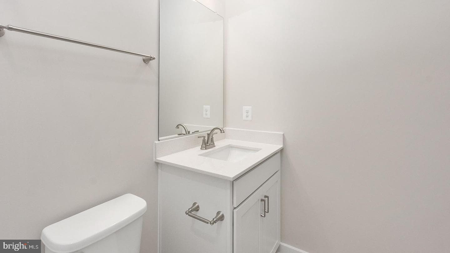 438 Germania Street photo 34
