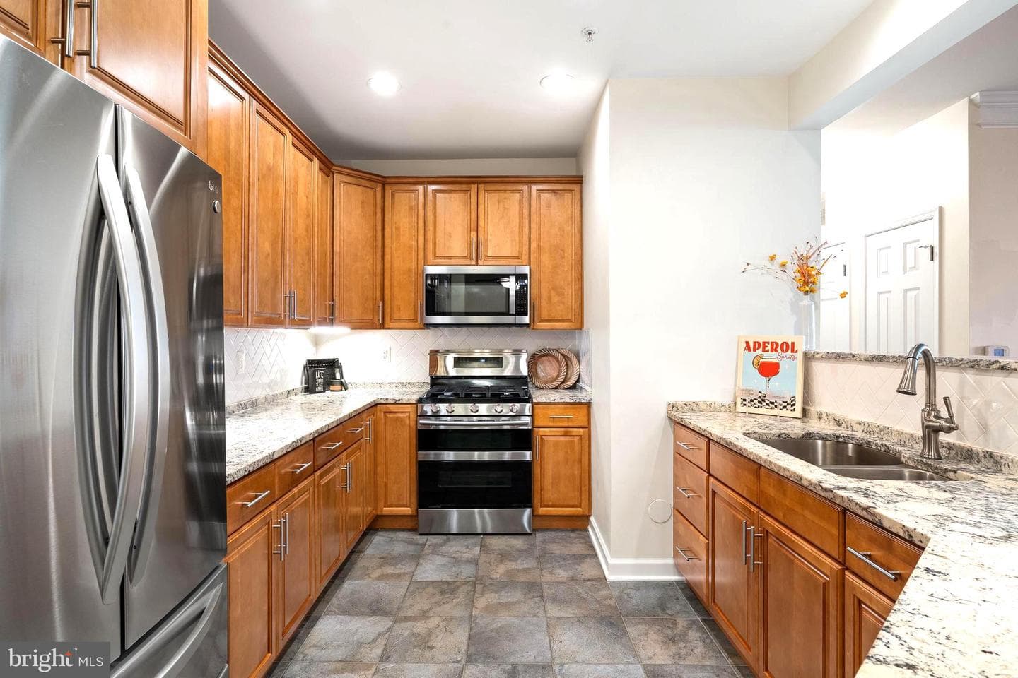 621 Cobblestone Boulevard #t9 photo 2
