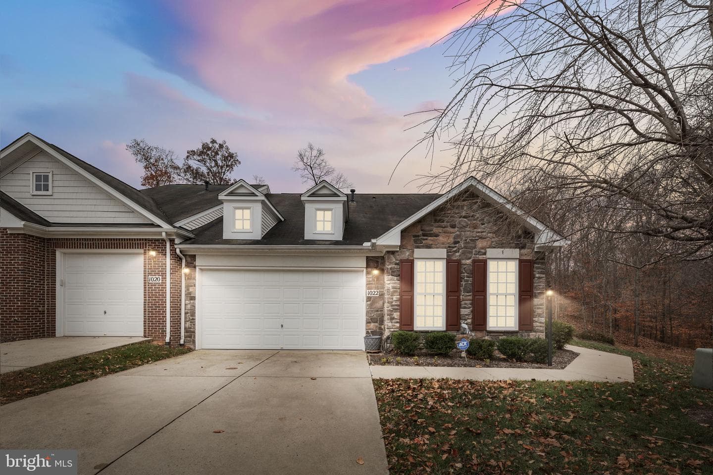 1022 Maureen Drive photo 2