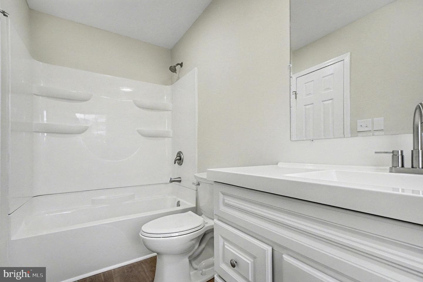 811 College Avenue photo 21