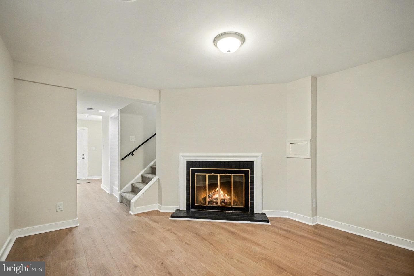 811 College Avenue photo 25