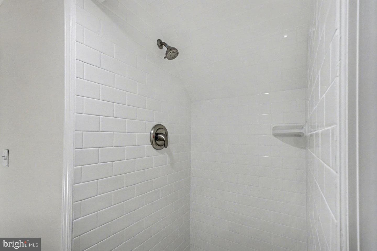 811 College Avenue photo 27