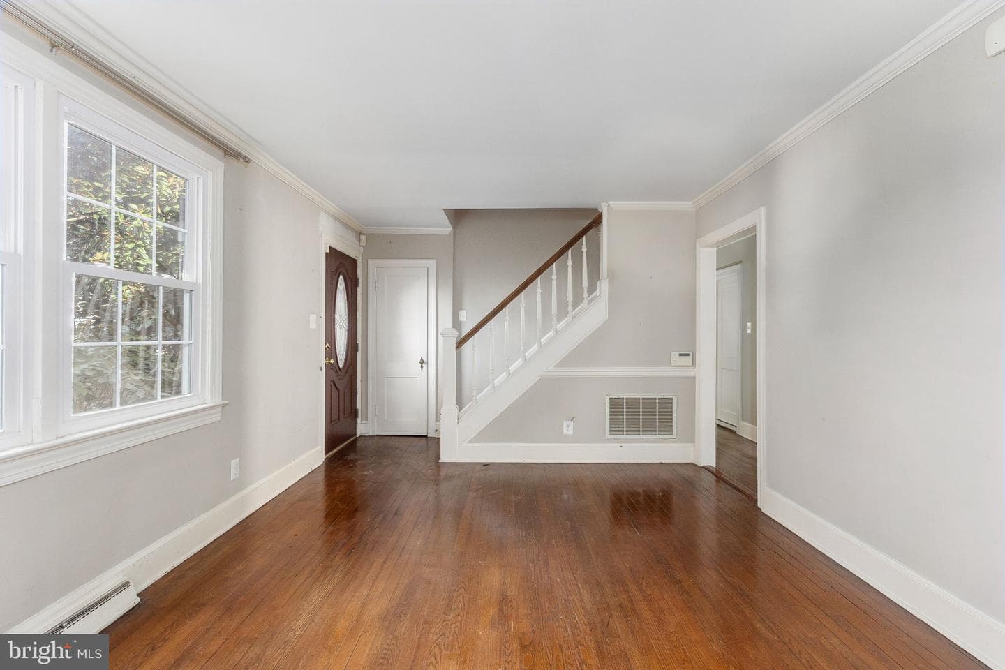 504 Hawke Street photo 11