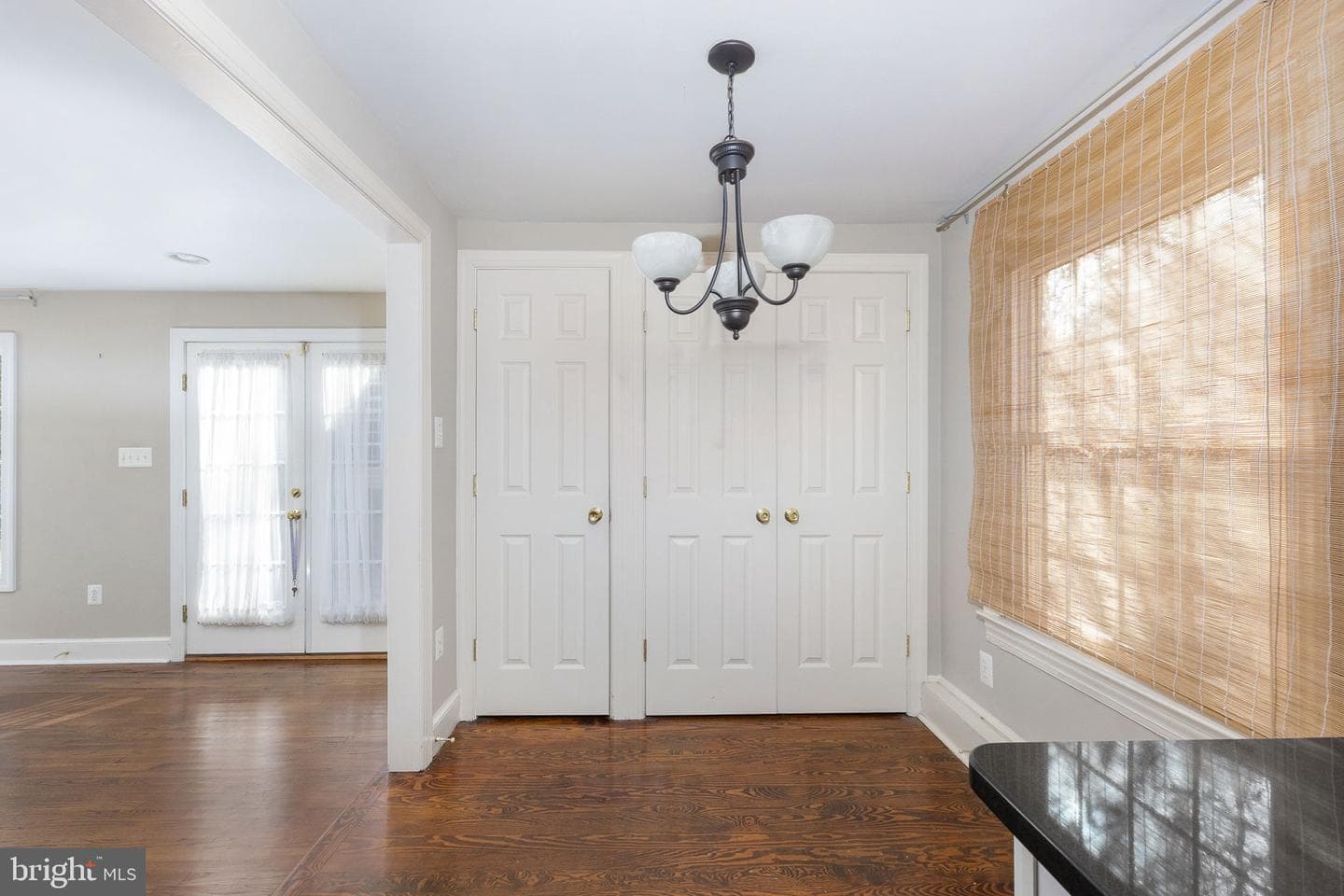 504 Hawke Street photo 17