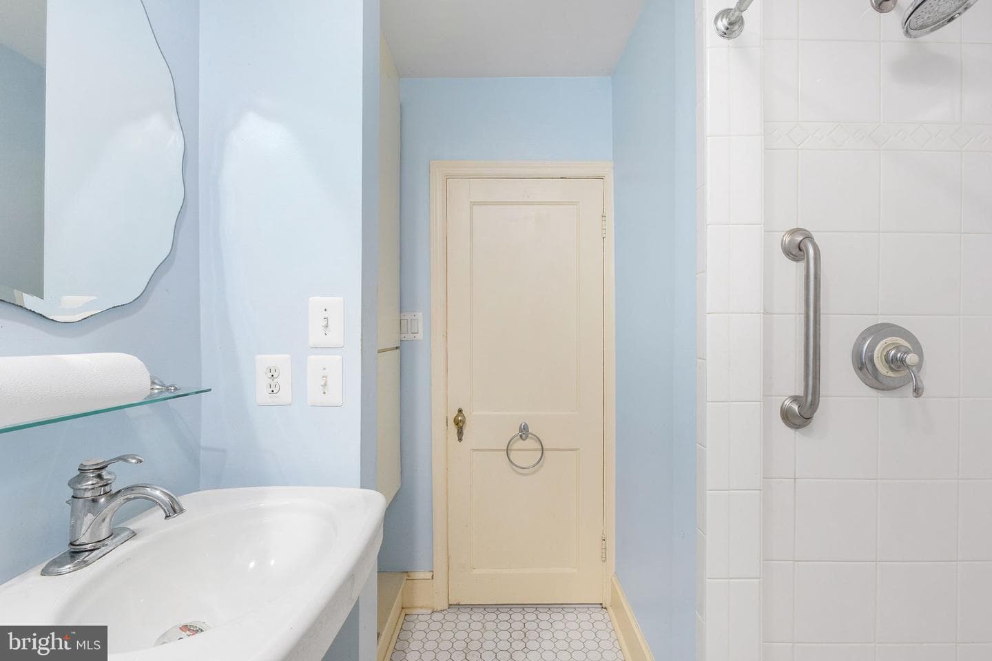 504 Hawke Street photo 24