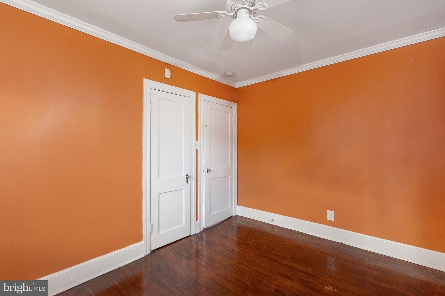 504 Hawke Street photo 30