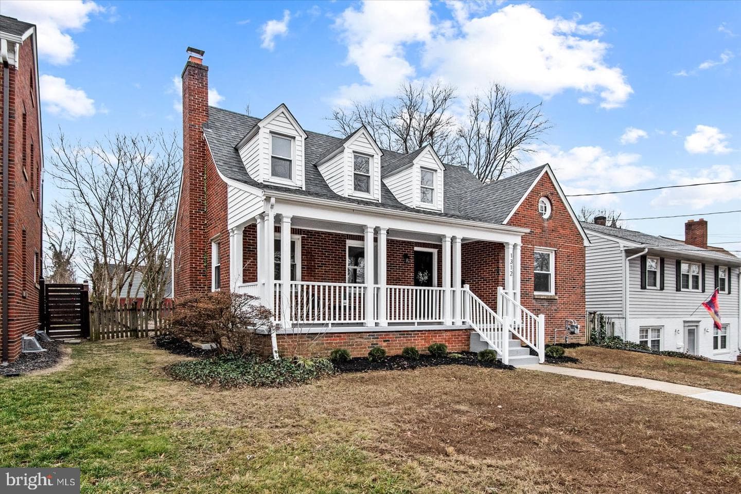 1312 Rowe Street photo 3