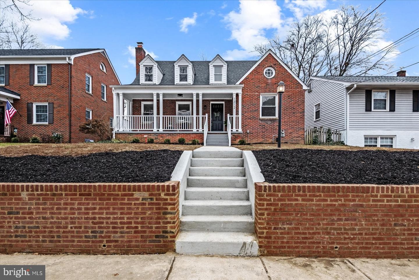 1312 Rowe Street photo 5
