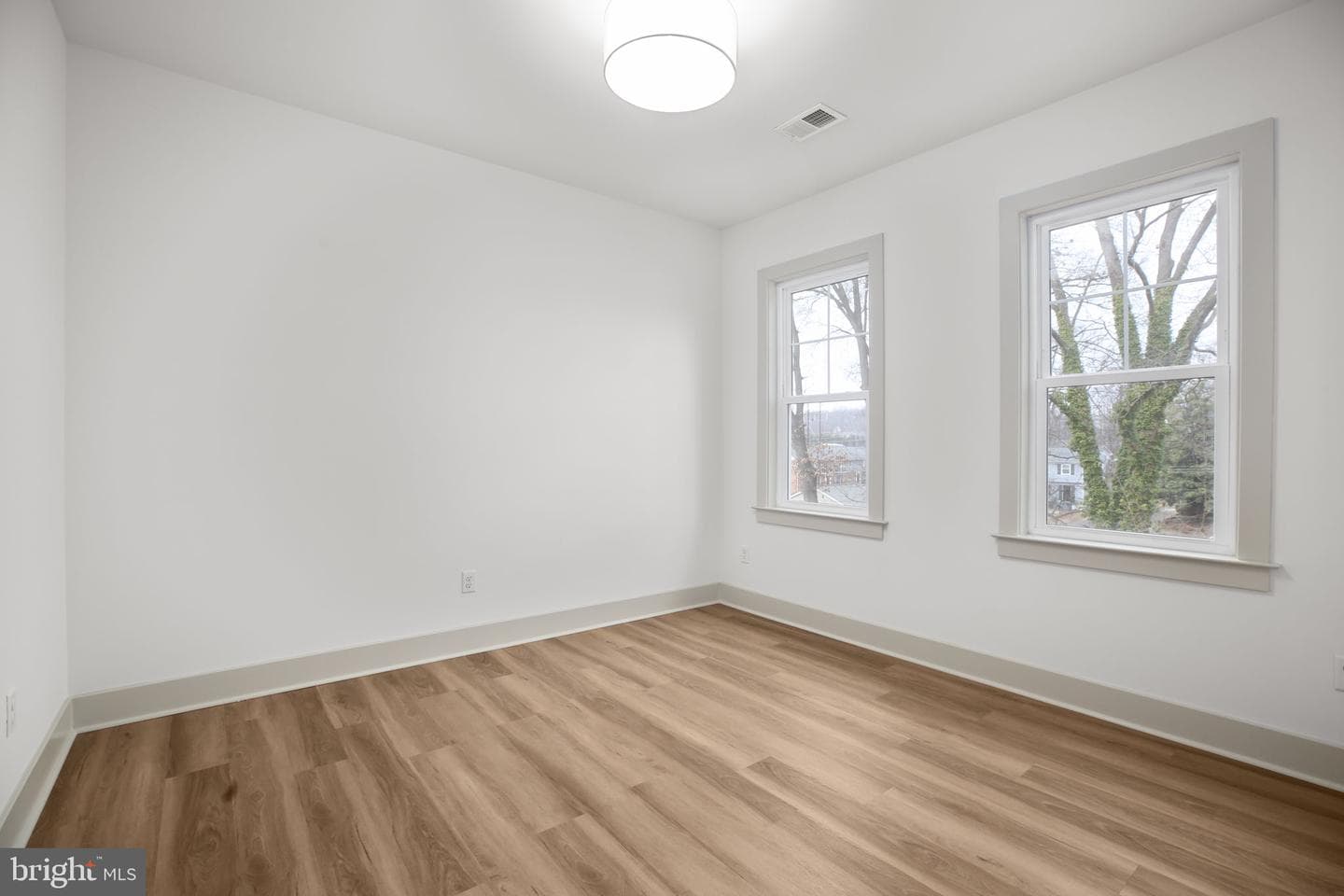 1409 Brent Street photo 23