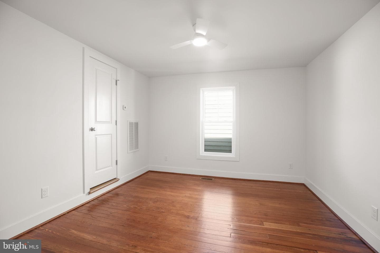 1606 Charles Street photo 32