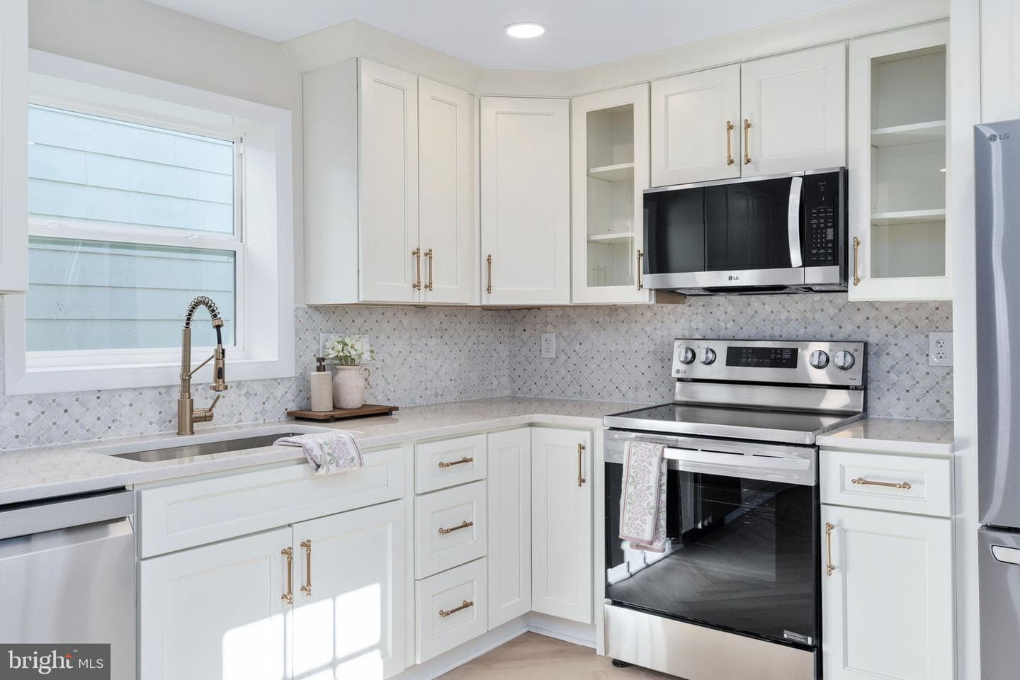 1315 Charles Street photo 12