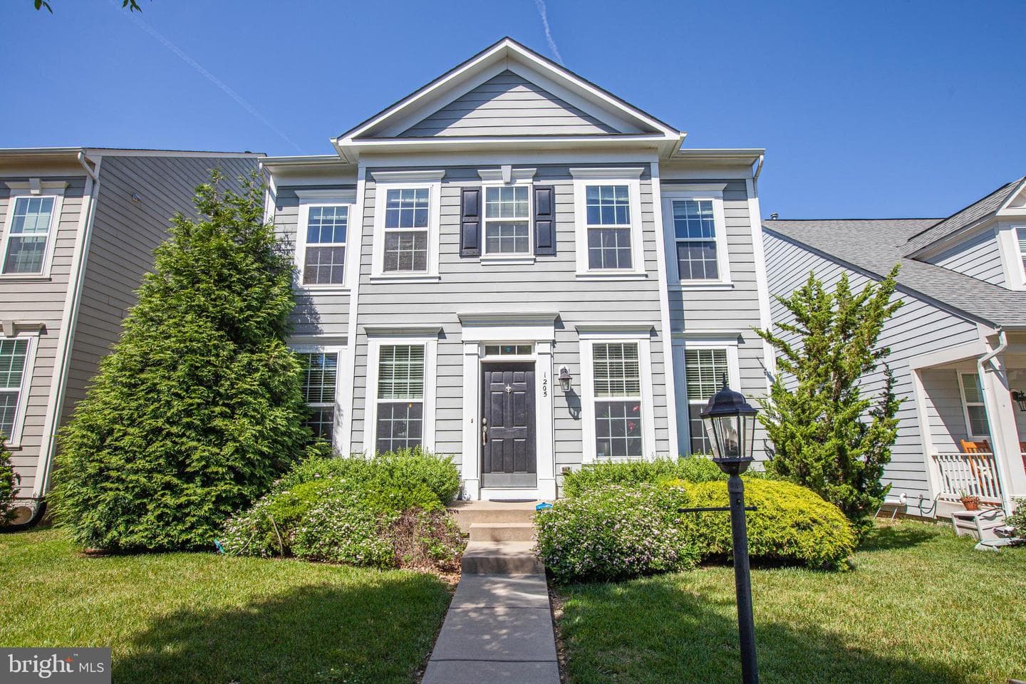 1205 Saunders Drive photo 1
