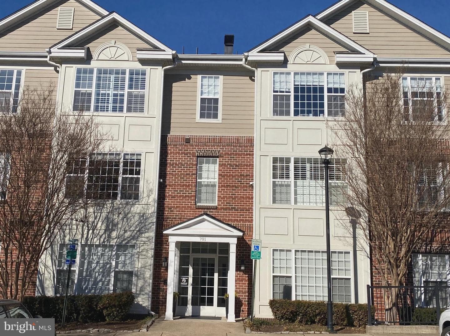701 Cobblestone Blvd # 108