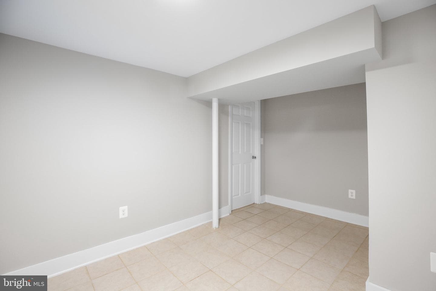 1213 Stafford Avenue photo 25