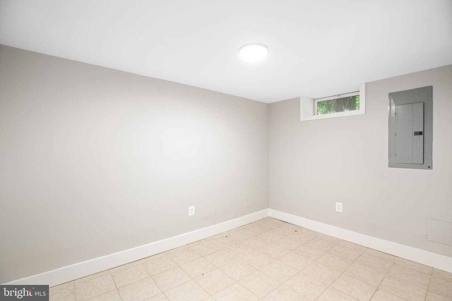 1213 Stafford Avenue photo 27