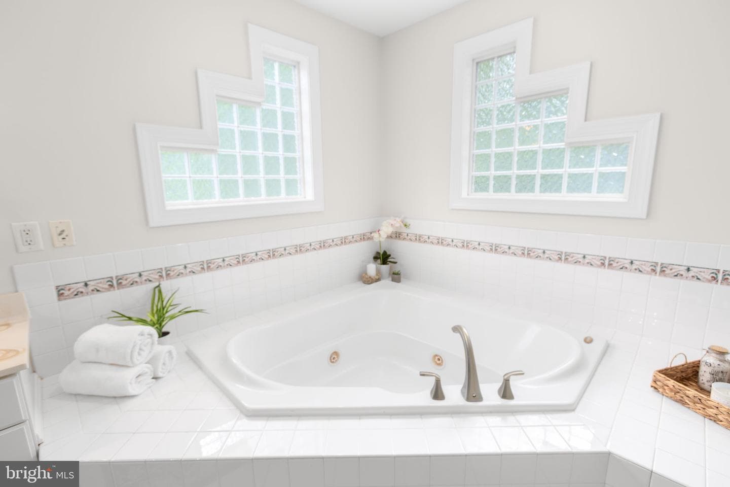 1001 Featherston Court photo 61