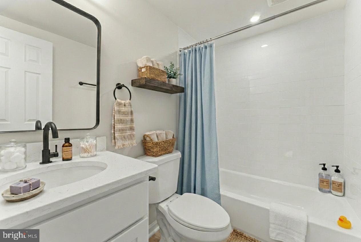 423 Mckinney Street photo 13