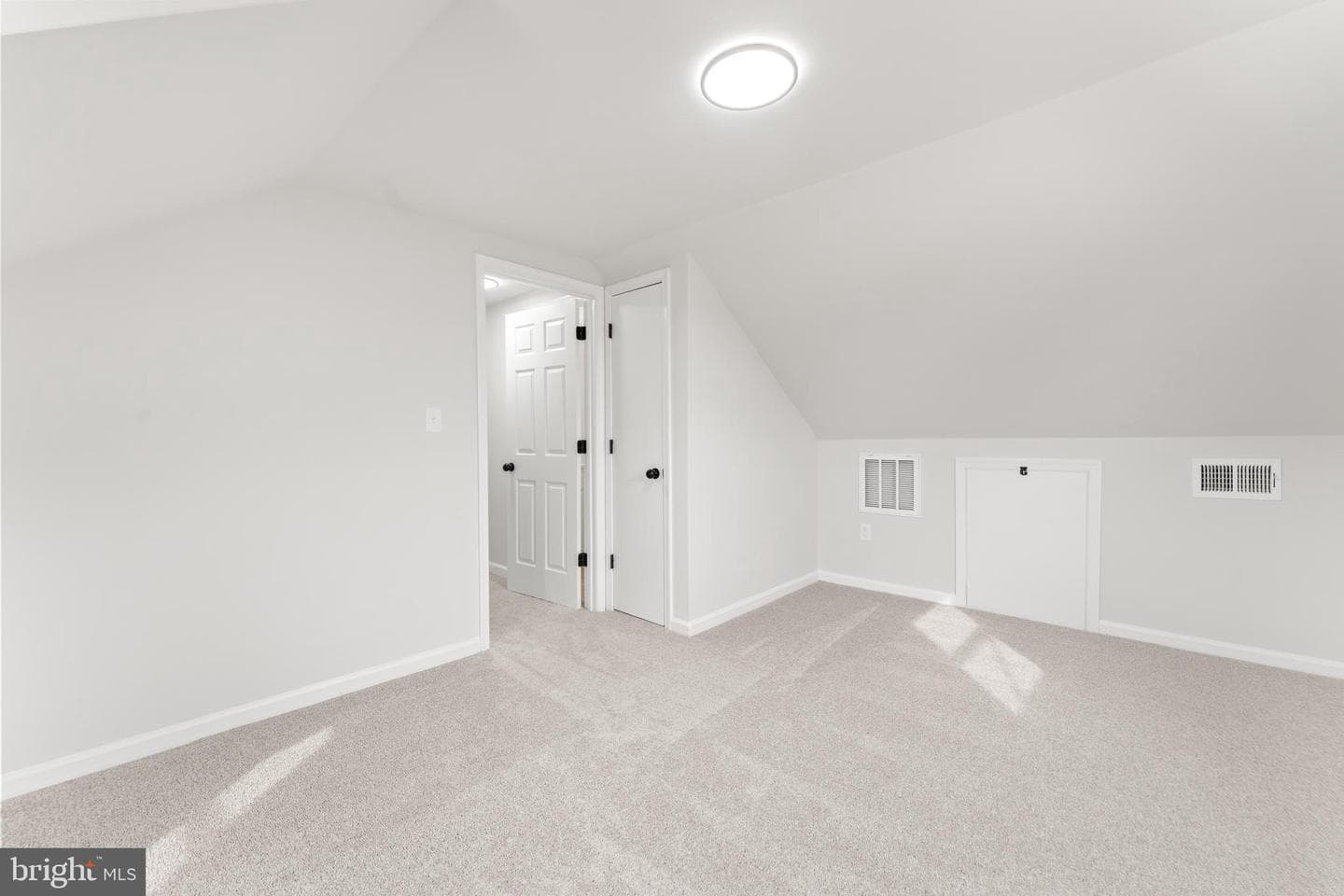 423 Mckinney Street photo 24