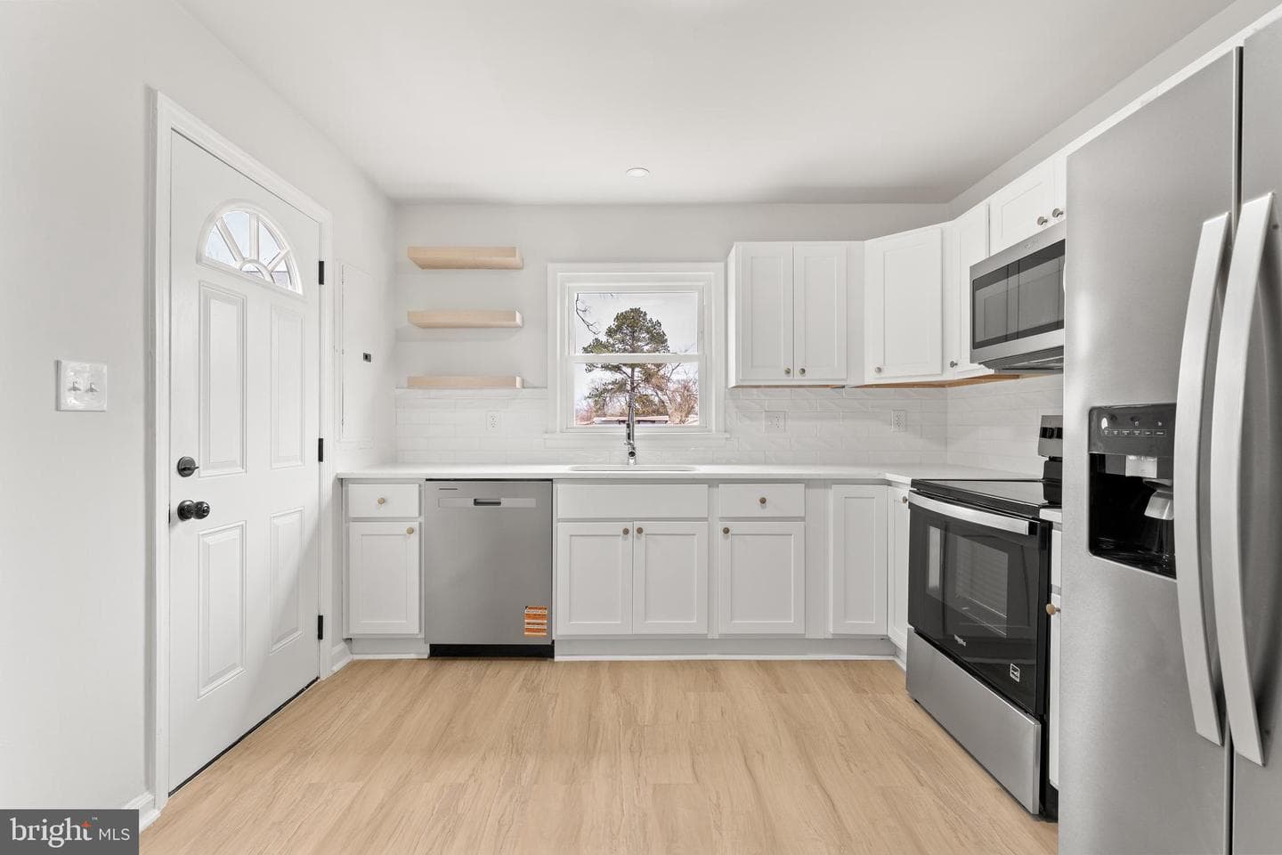 423 Mckinney Street photo 7