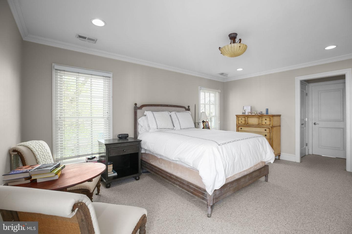 211 Fauquier Street photo 24