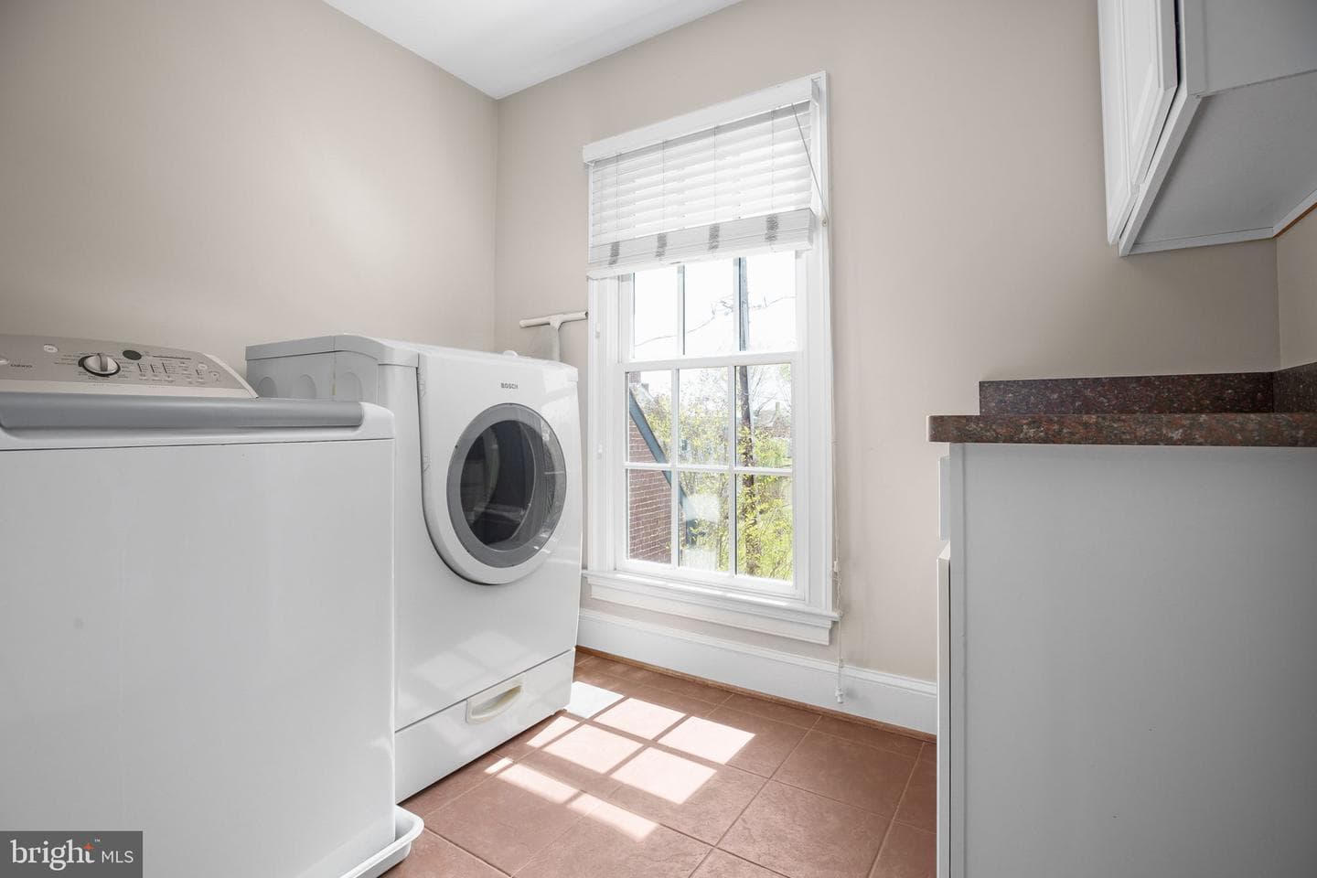 211 Fauquier Street photo 39