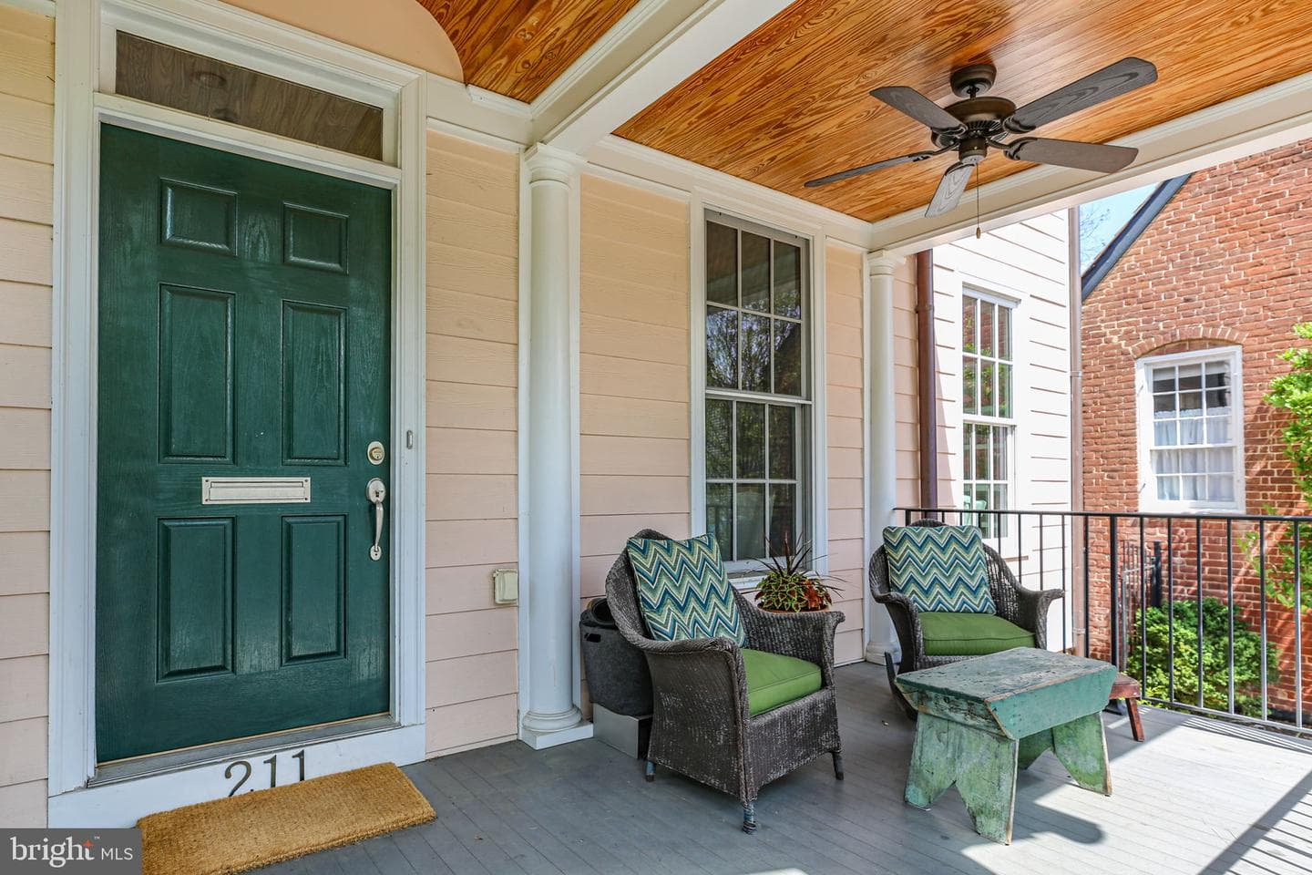 211 Fauquier Street photo 7