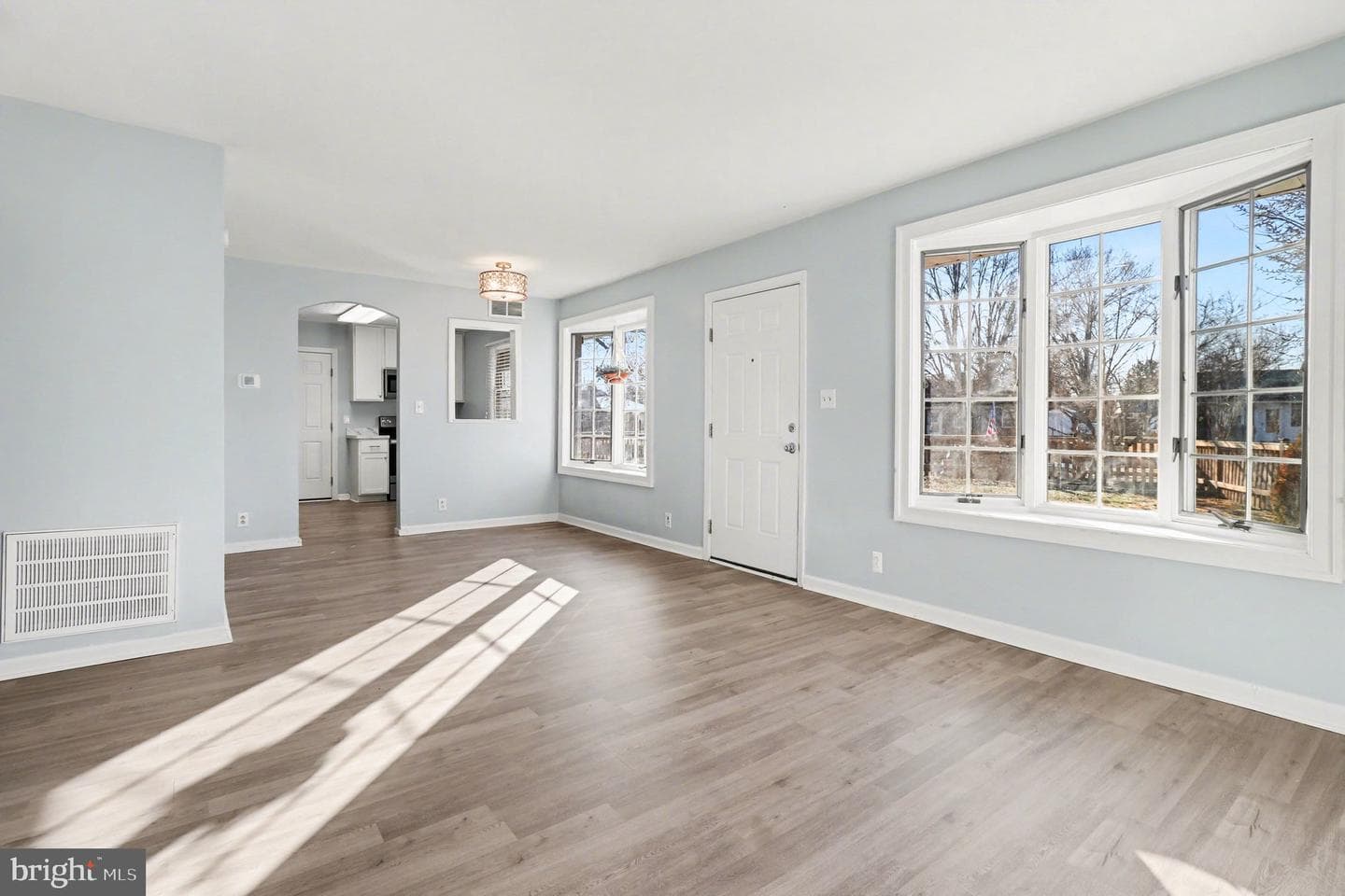 509 Hanson Avenue photo 2