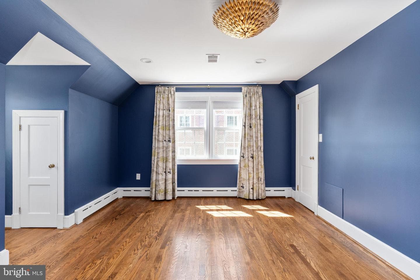 909 Mortimer Avenue photo 40