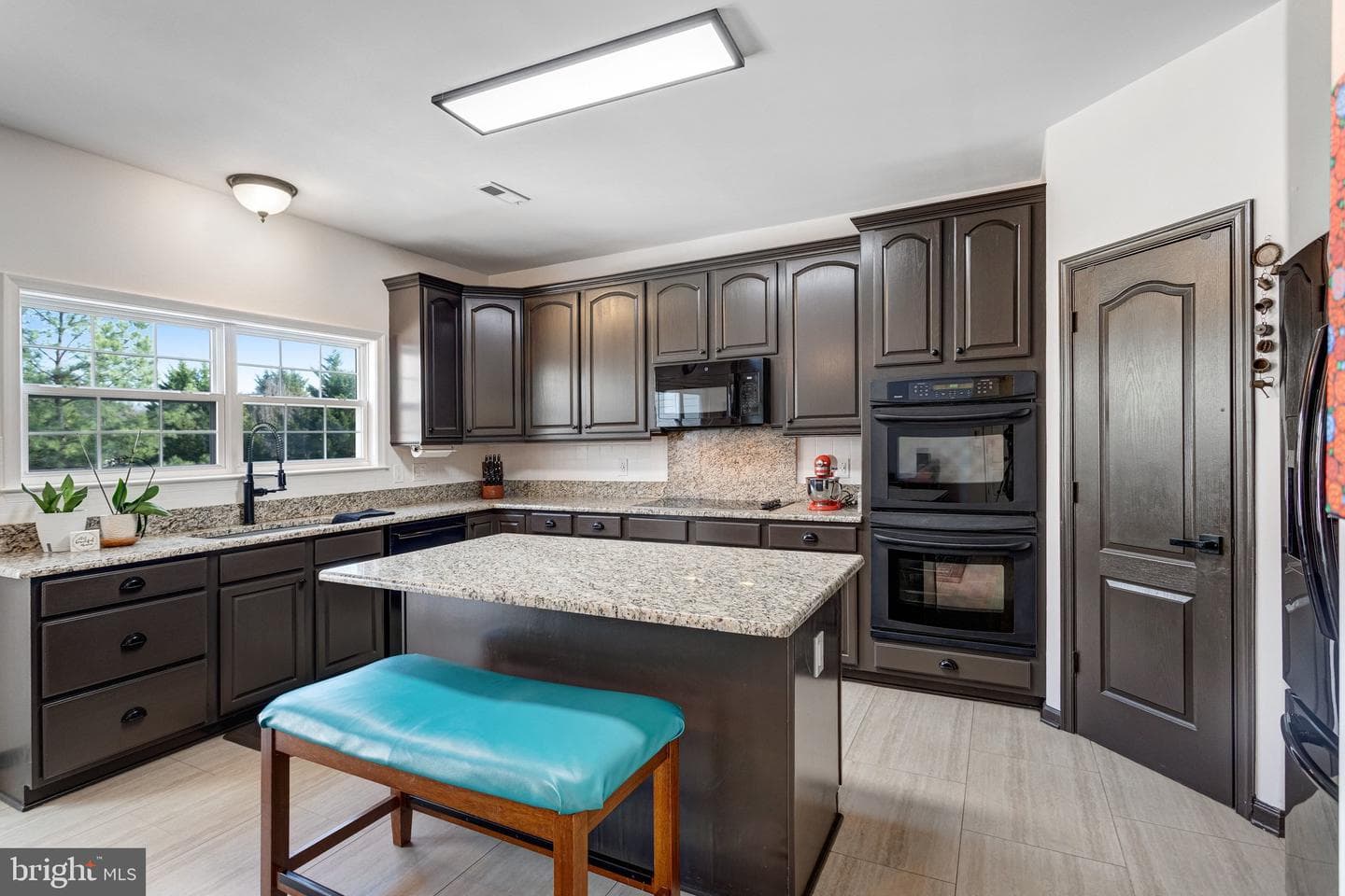 1004 Oakwood Court photo 19