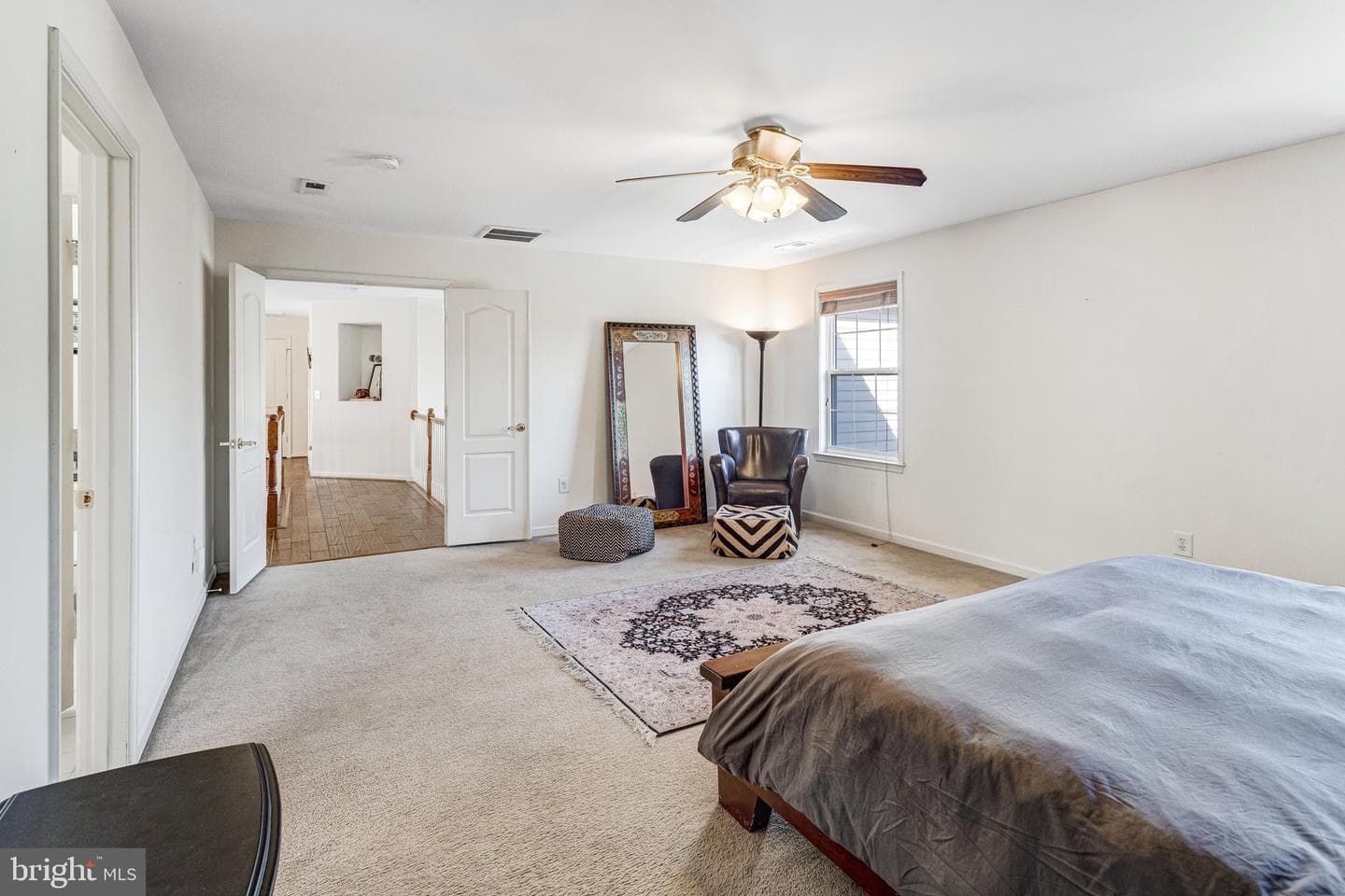 1004 Oakwood Court photo 27