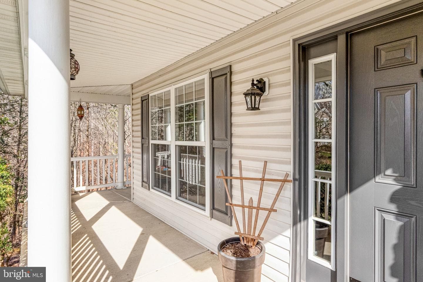 1004 Oakwood Court photo 3