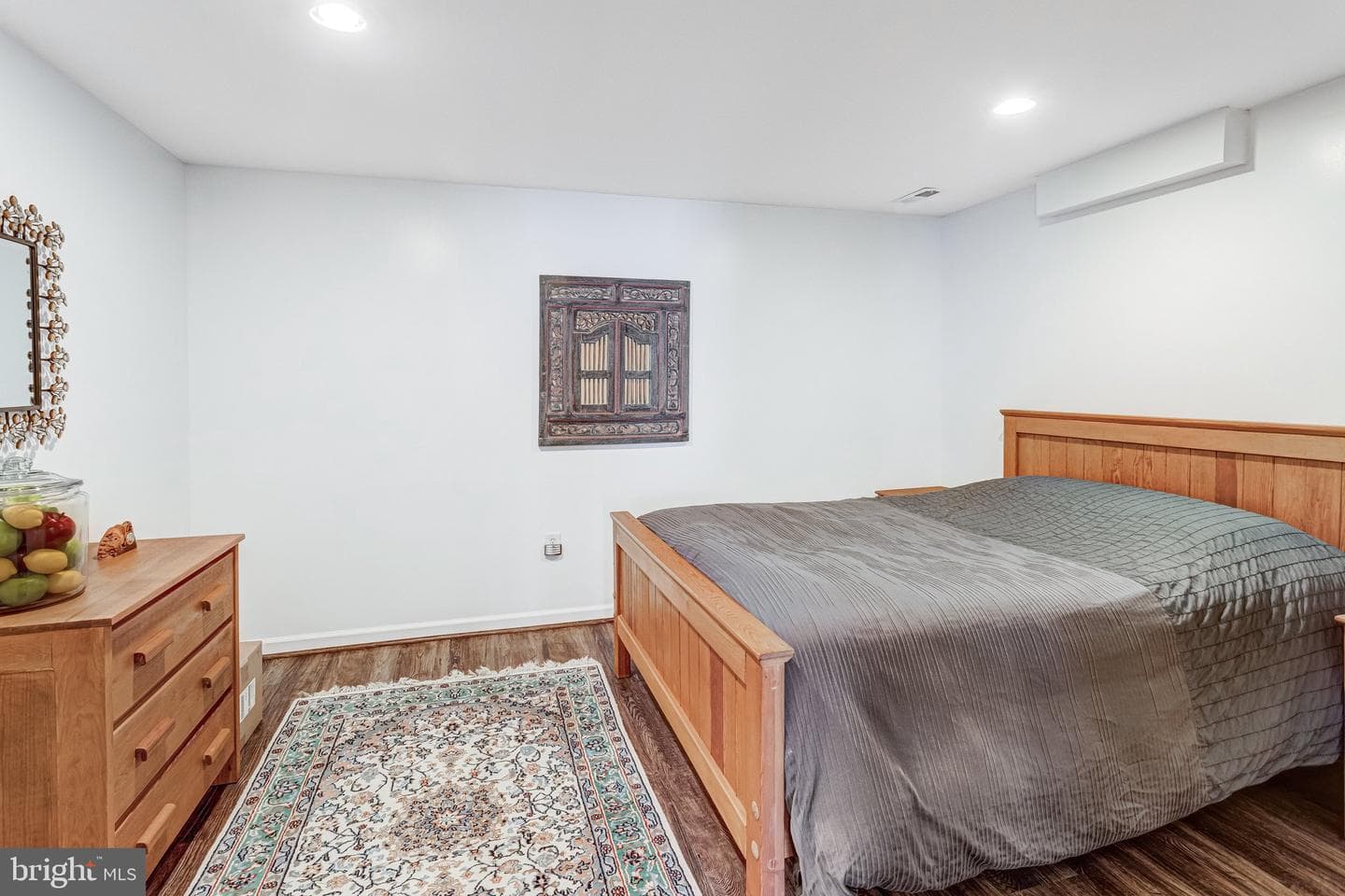 1004 Oakwood Court photo 45