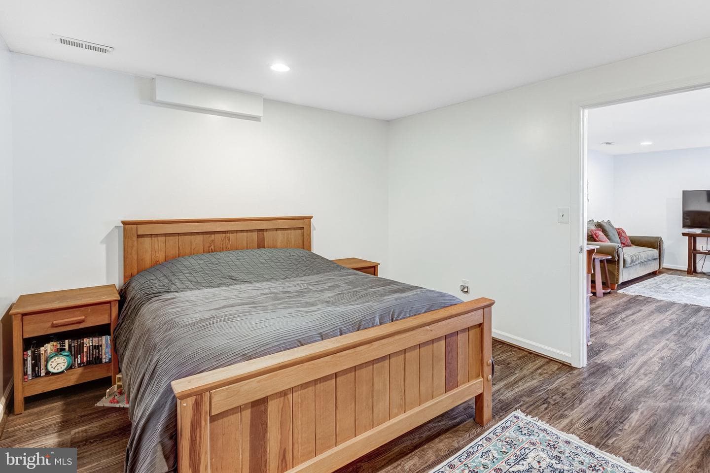 1004 Oakwood Court photo 46