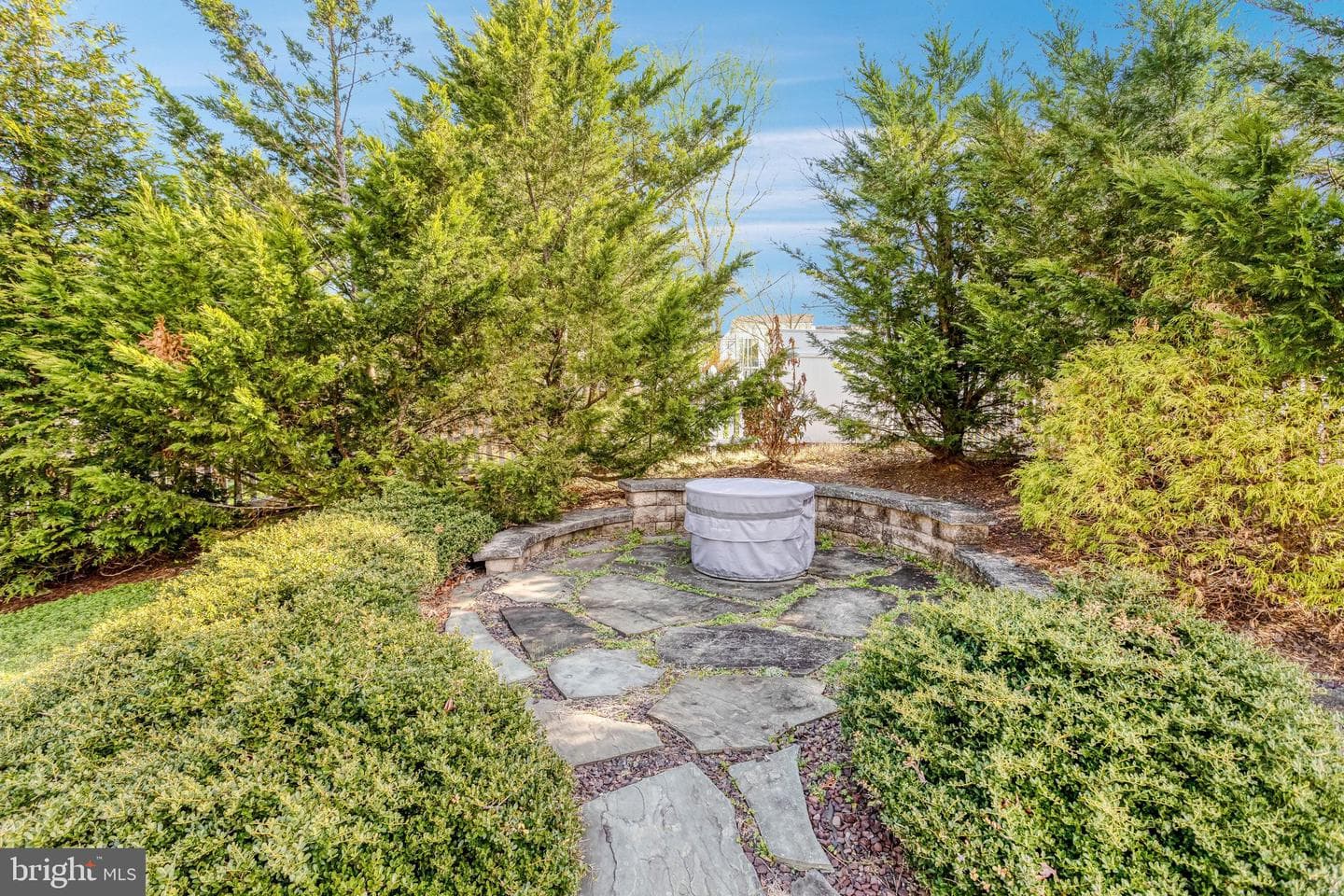 1004 Oakwood Court photo 59