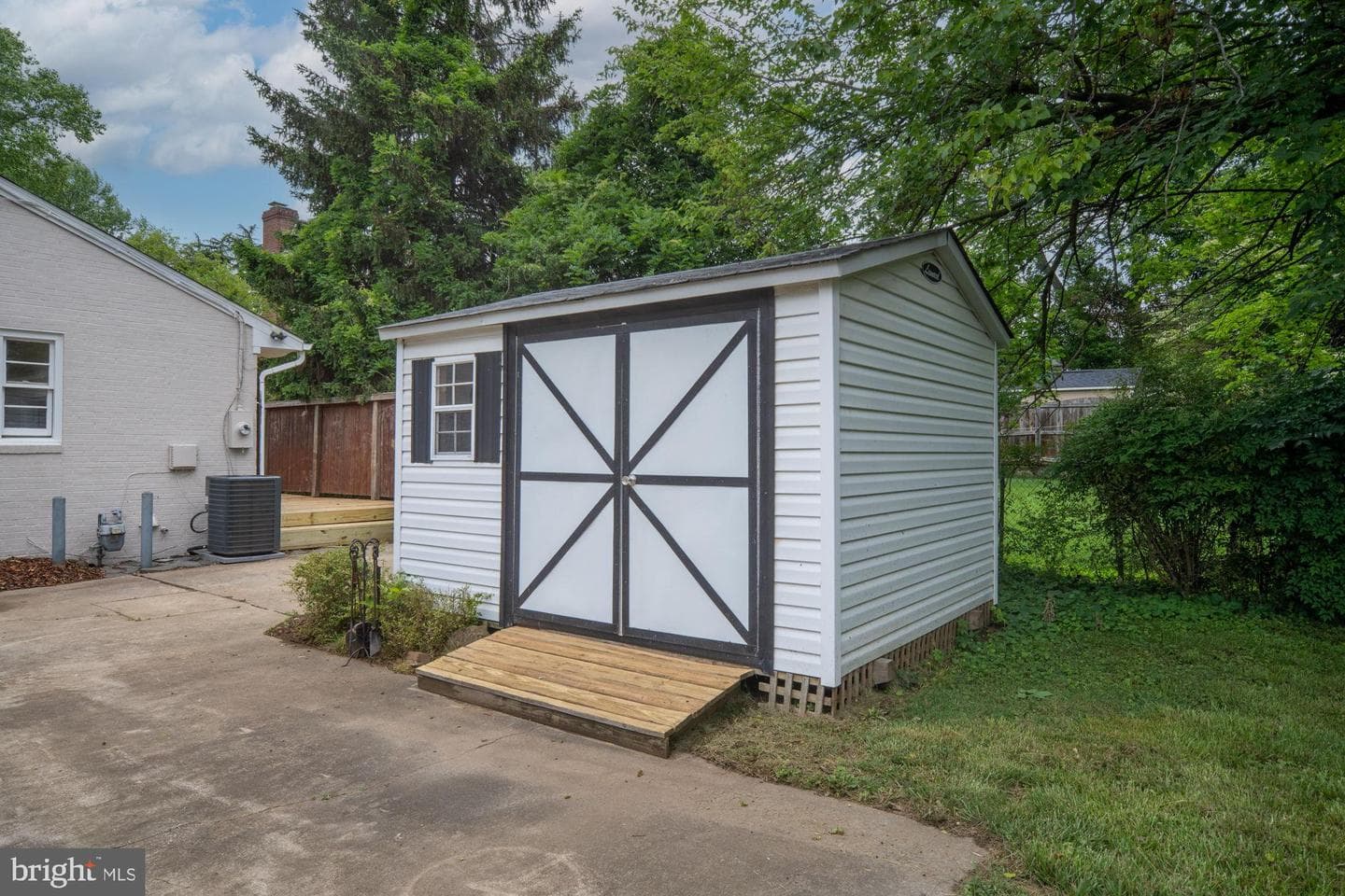 1321 Dandridge Street photo 38