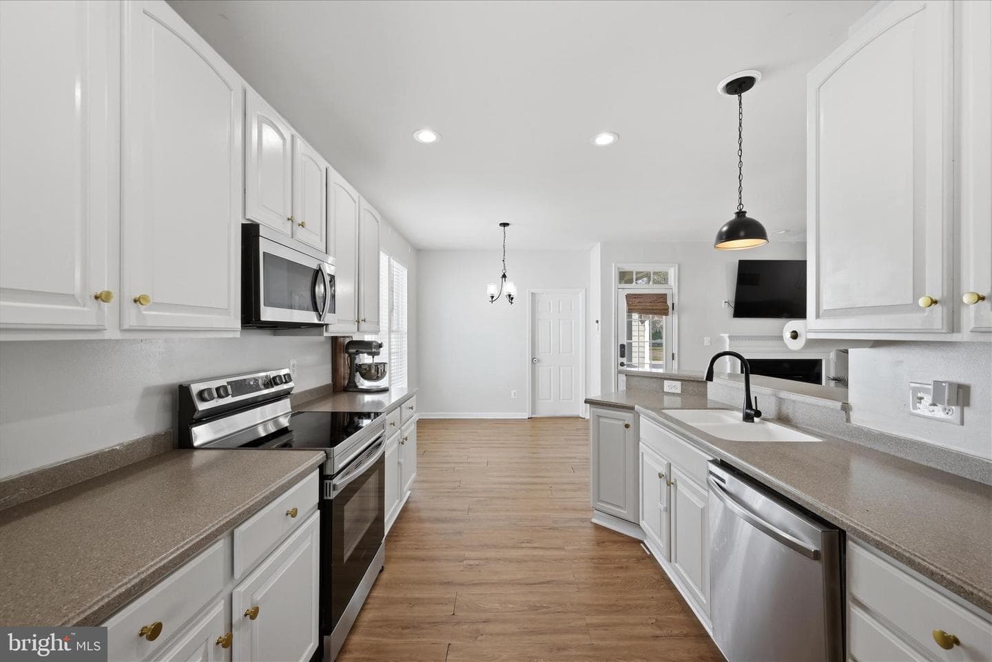 1301 Graham Drive photo 5