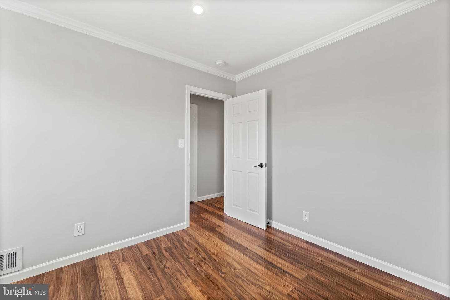 501 Hanson Avenue photo 26