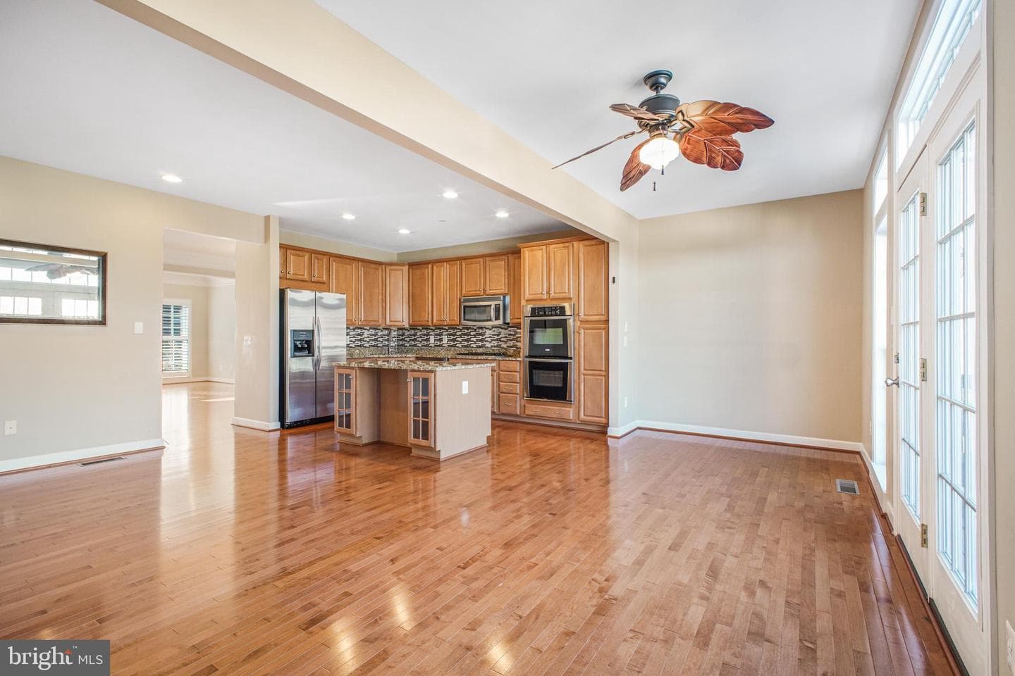 1029 Hotchkiss Place photo 22