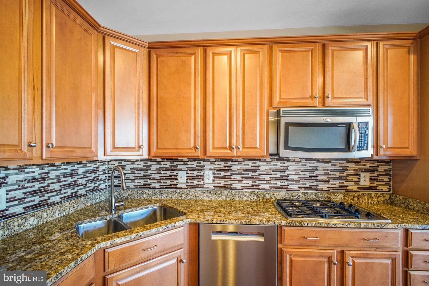 1029 Hotchkiss Place photo 27